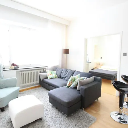 Lägenhet And Spacious For 4 With Sauna