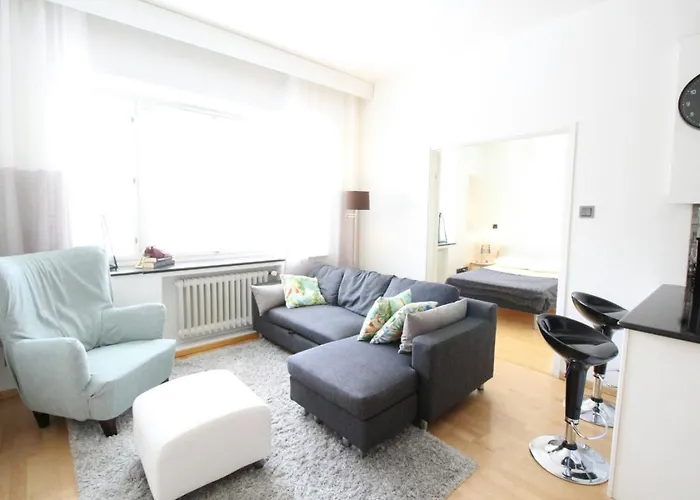 Huoneisto And Spacious For 4 With Sauna